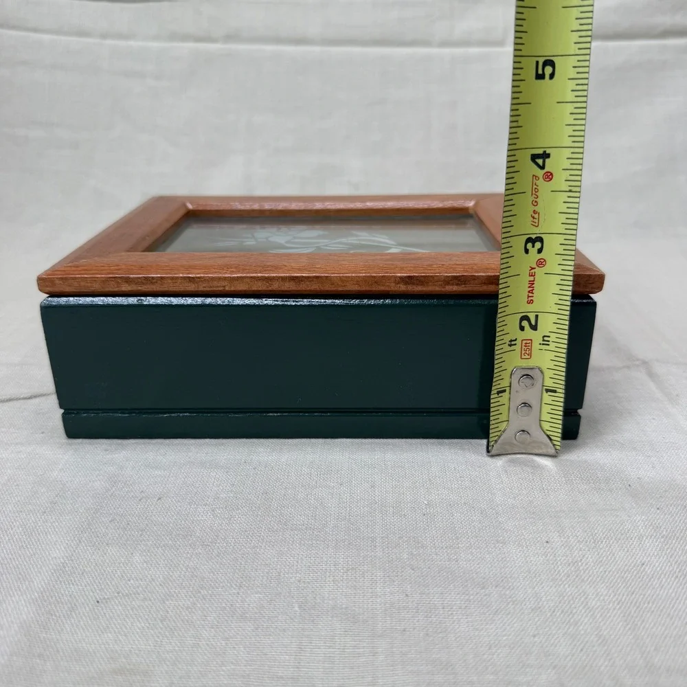 Unbranded interior includes